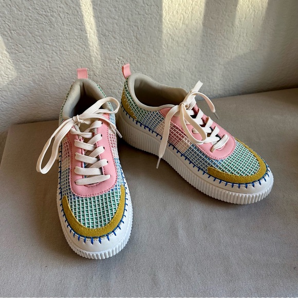 TOP Moda Multicolored Embroidered Sneakers - Picture 5 of 5